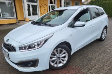 1.6 CRDI 136KM ! Navigacja! Klimatronik ! Kamera! Tempomat! Polecam !